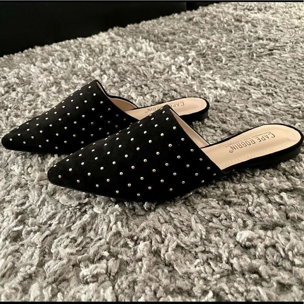 NIB Stud Flats    - Picture 3 of 9